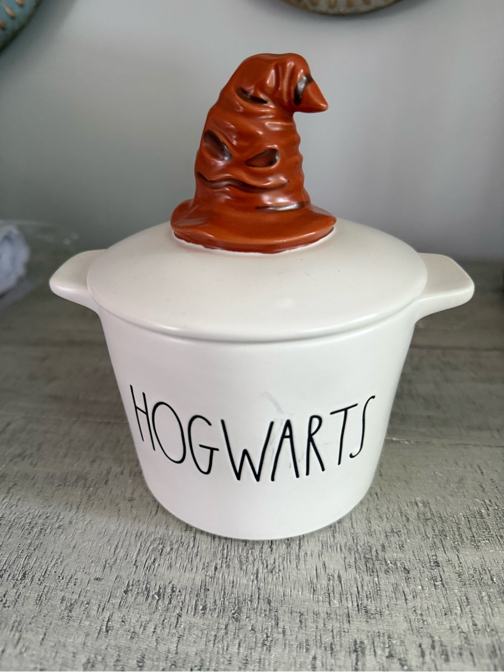 Rae Dunn White Ceramic 'HOGWARTS' Canister with Brown Hat Lid